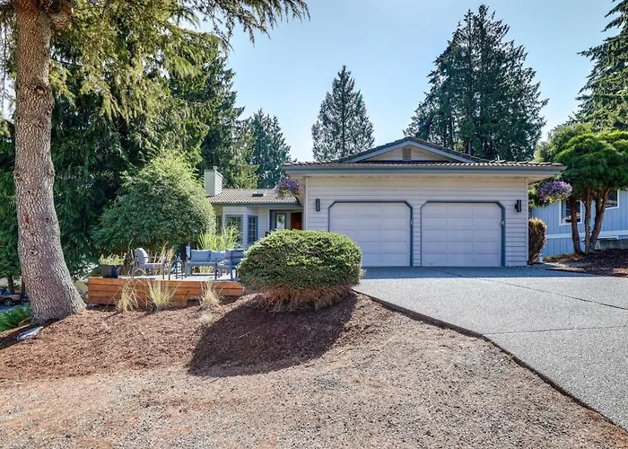 Sudden Valley Home ~ 1 Block To Lake Whatcom!