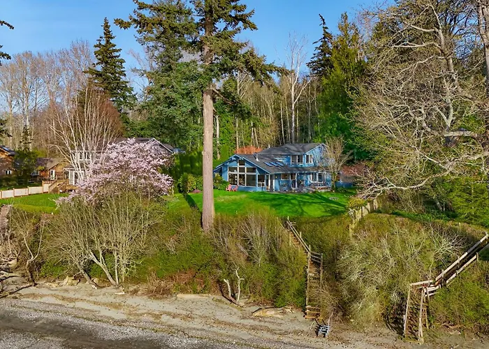 Sunny Blue Beach House